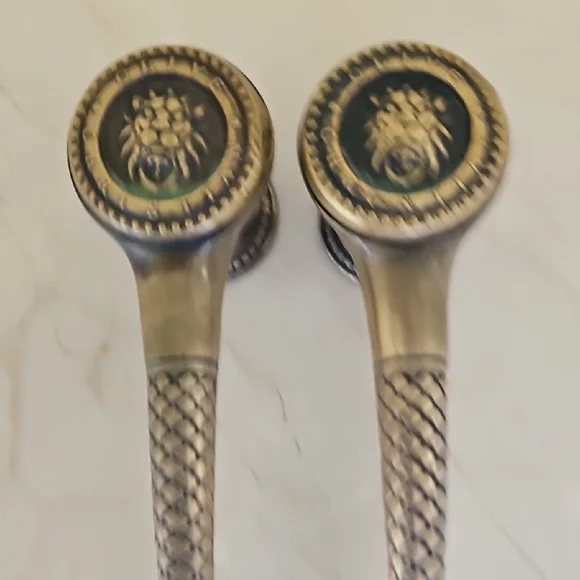 Vintage Clive Christian Lion Head Drawer Pulls - Picture 3 of 6